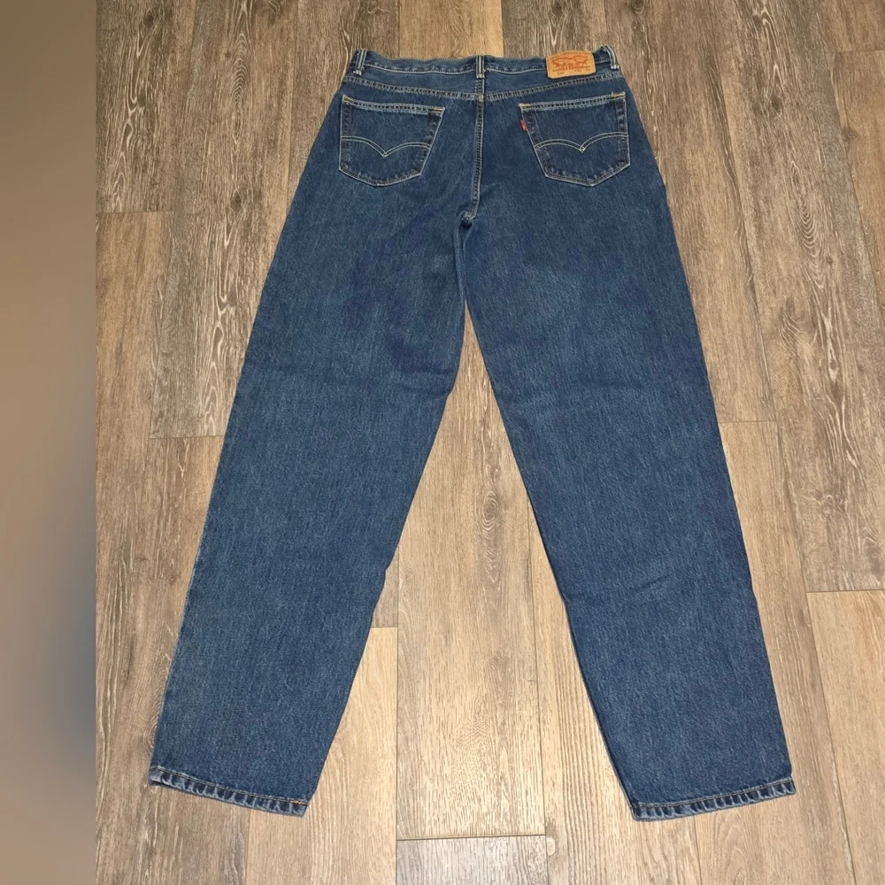 Levi's Relaxed Fit Men's 36x36 Dark Blue Jeans - Picture 2 of 5